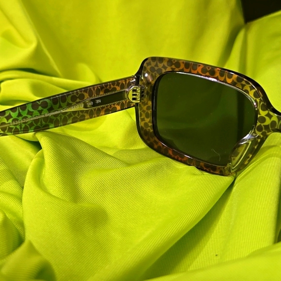 Coach Rainbow Signature Sunglasses - Picture 4 of 9